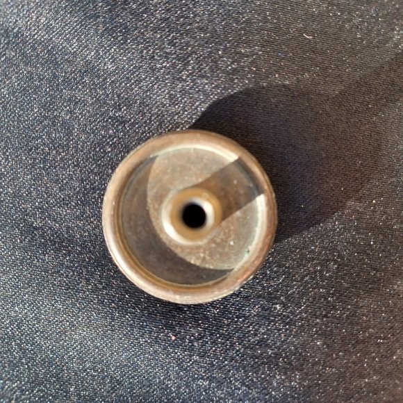 Vintage Brass and porcelain knobs with pink flowers, four sweet cottage core - Picture 3 of 4